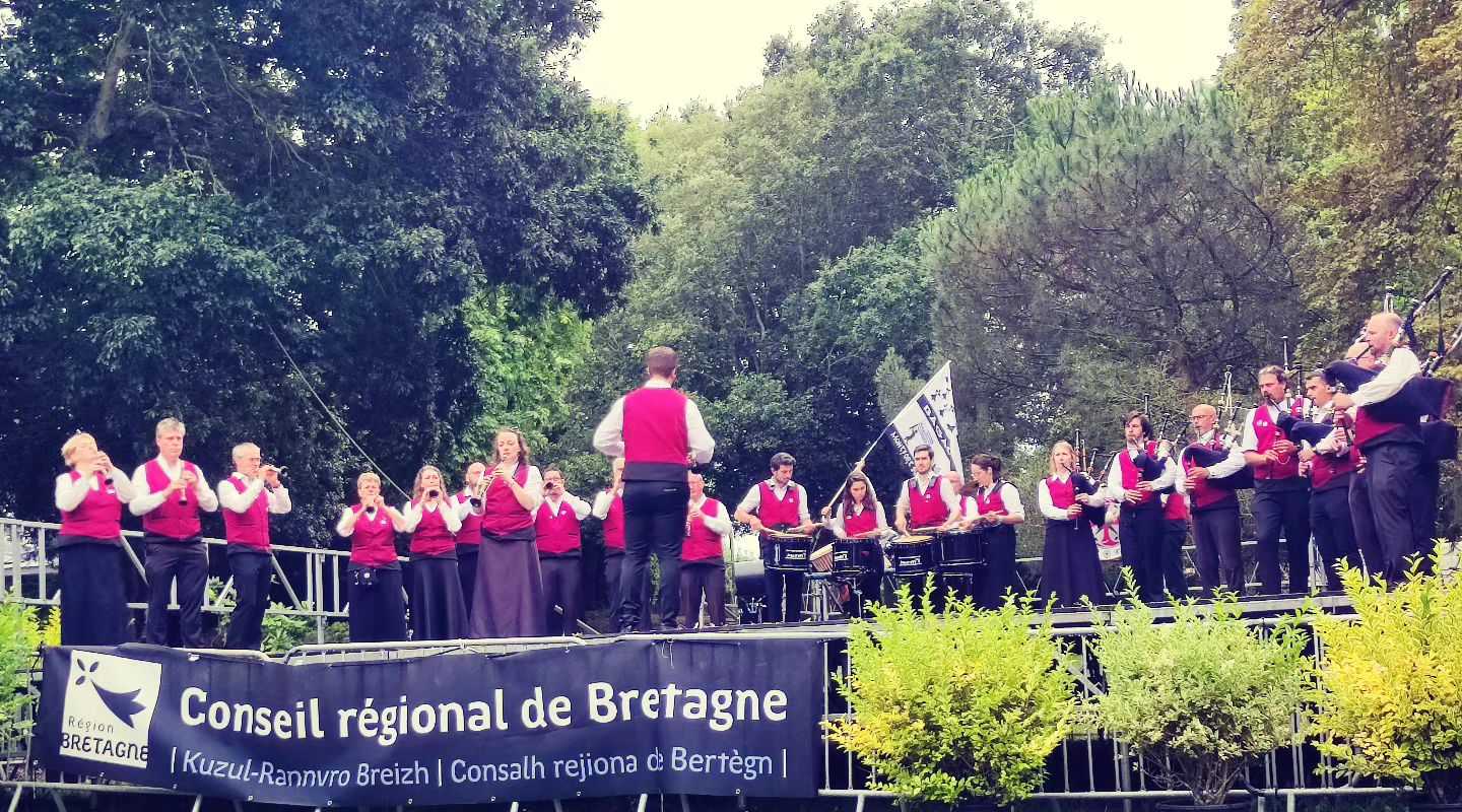 4526ad41-0f98-5498-a361-c6ad51ff513e