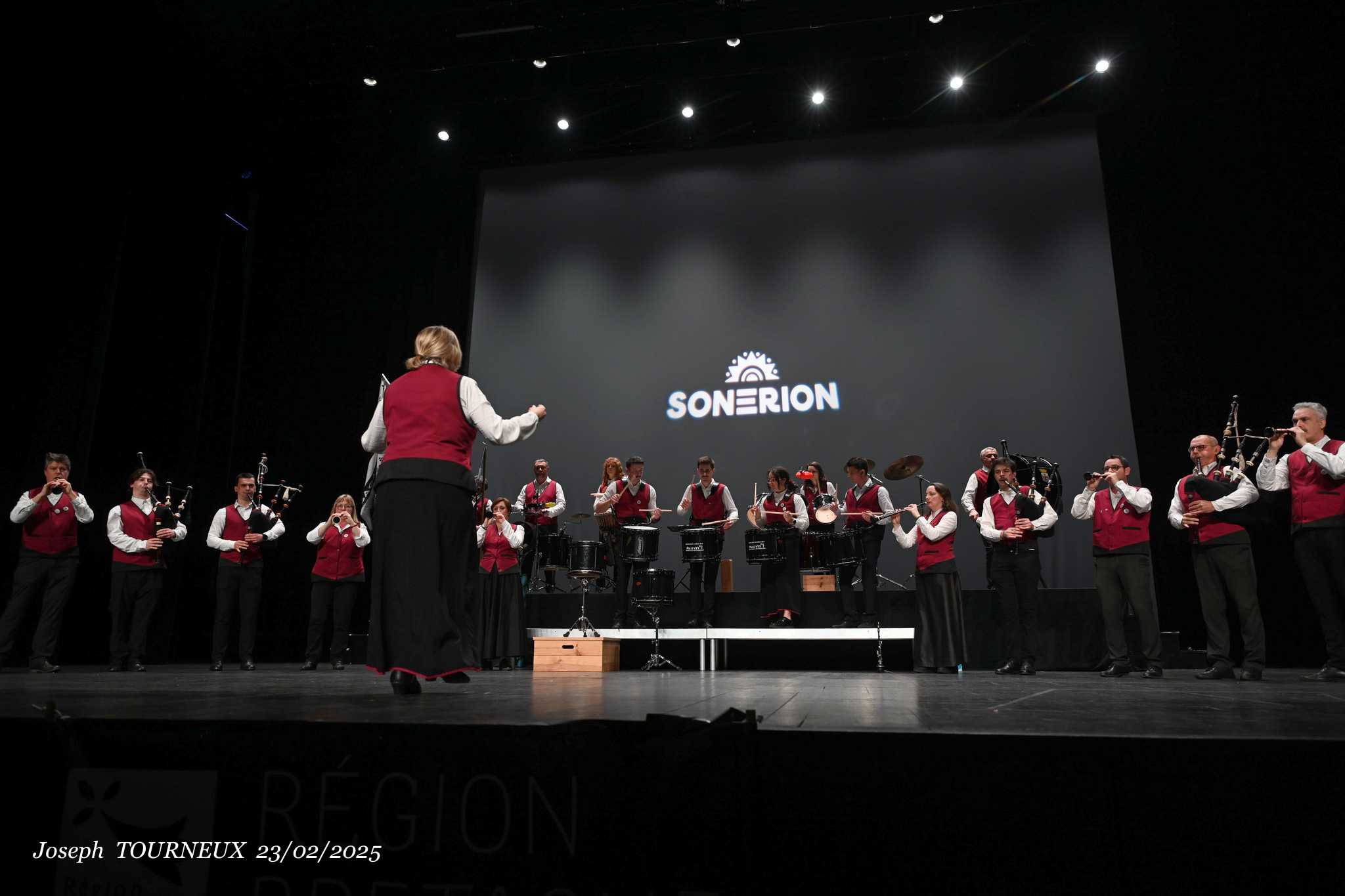 dfaa8d45-b915-5c00-8724-4649d1bac324