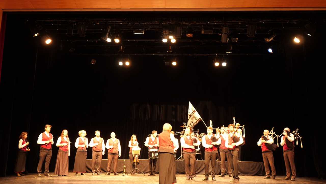 Bagadoù 4e - Bagad Monfort